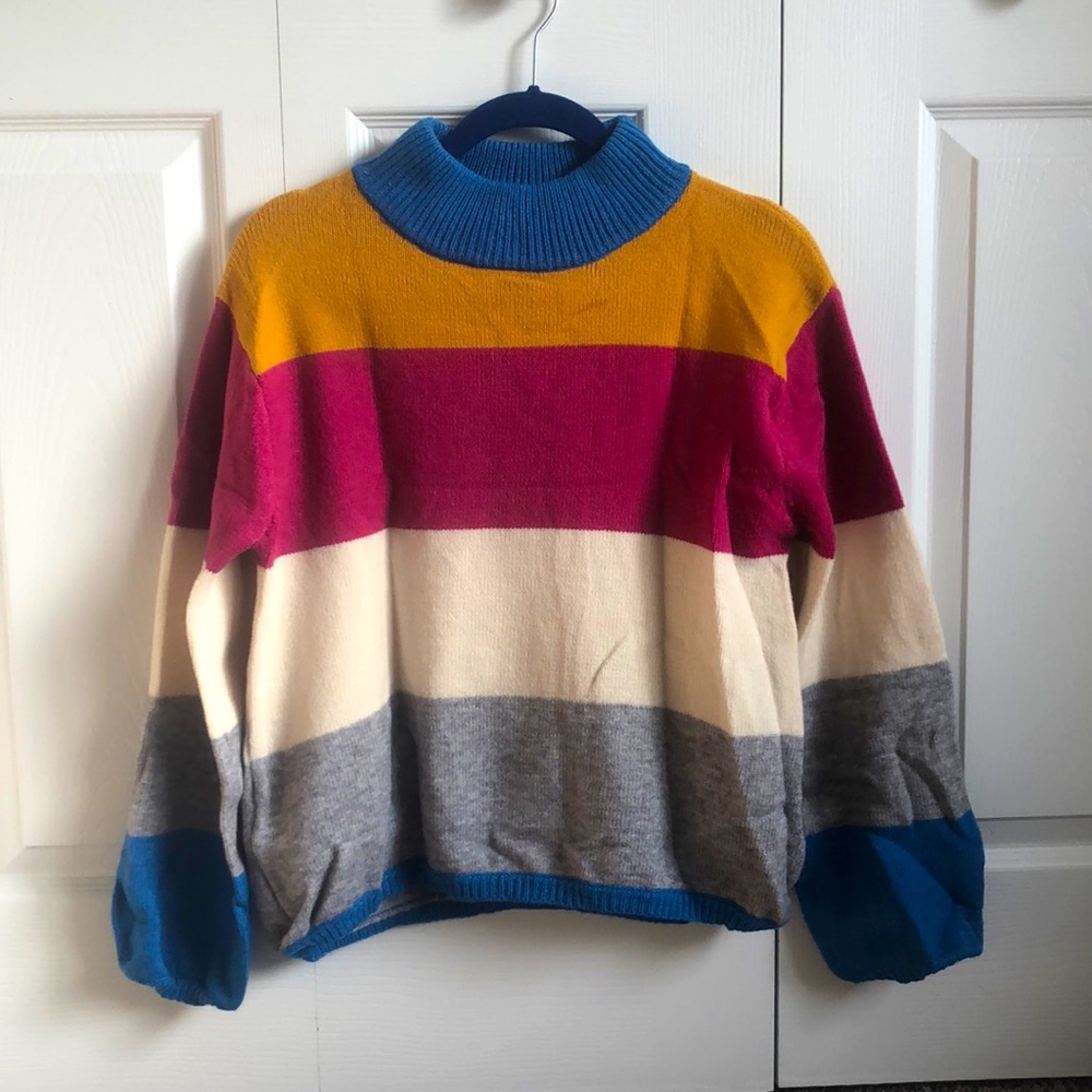 Cute Color block sweater NEVER WORN
